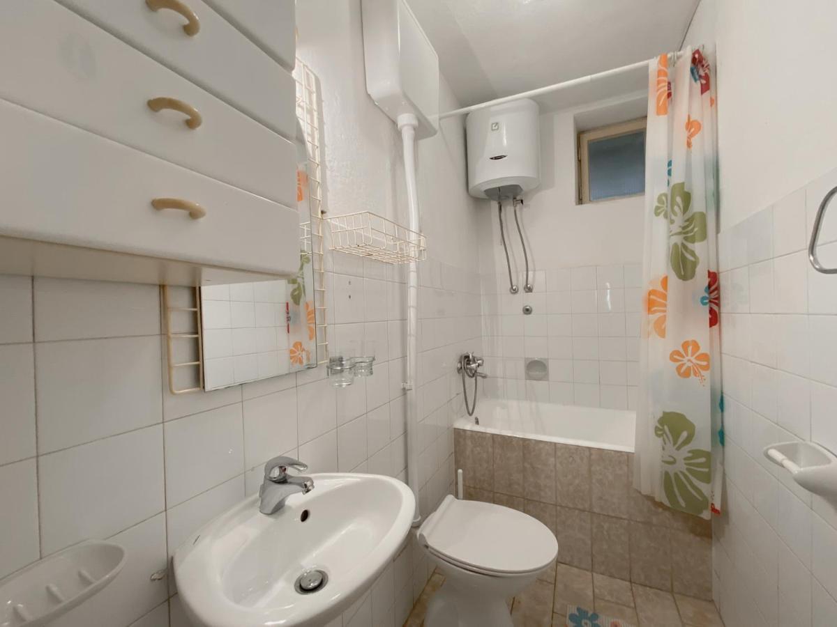 Apartment Dado Макарска Екстериор снимка